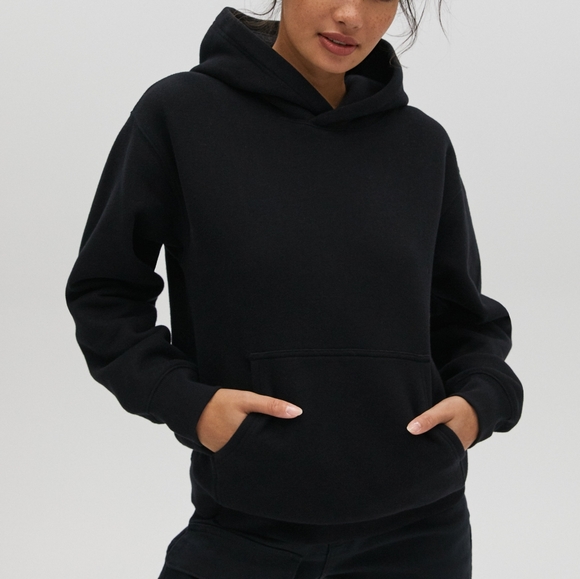 Aritzia Sweaters - TNA Perfect Hoodie